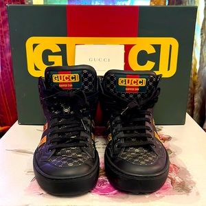 💯…AUTHENTIC GUCCI DAPPER DAN SNEAKERS …💯